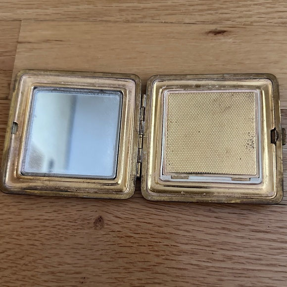 Vintage Square Leather Compact Powder Mirror Souvenir of Malta - Picture 6 of 11